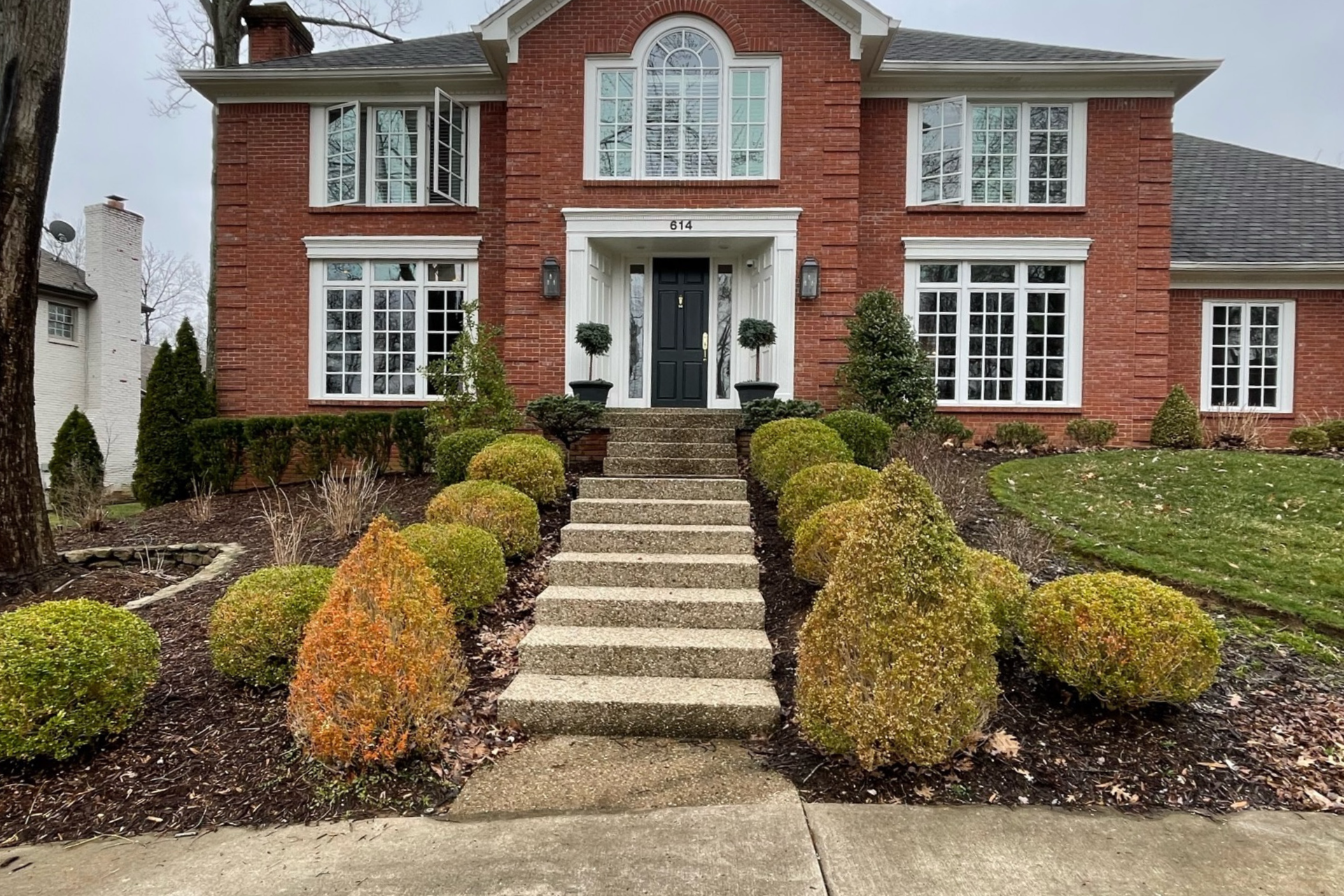 Spring & Fall Clean Up Service | Local Lawns LLC